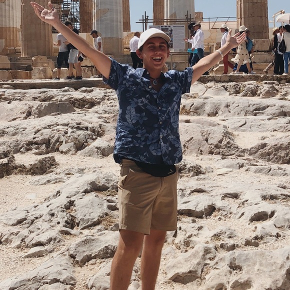 Meet your Posher, Jared - Picture 3 of 3